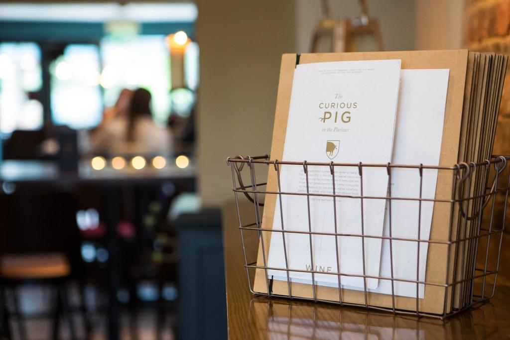 Hotel The Curious Pig In The Parlour Burstow Exterior foto